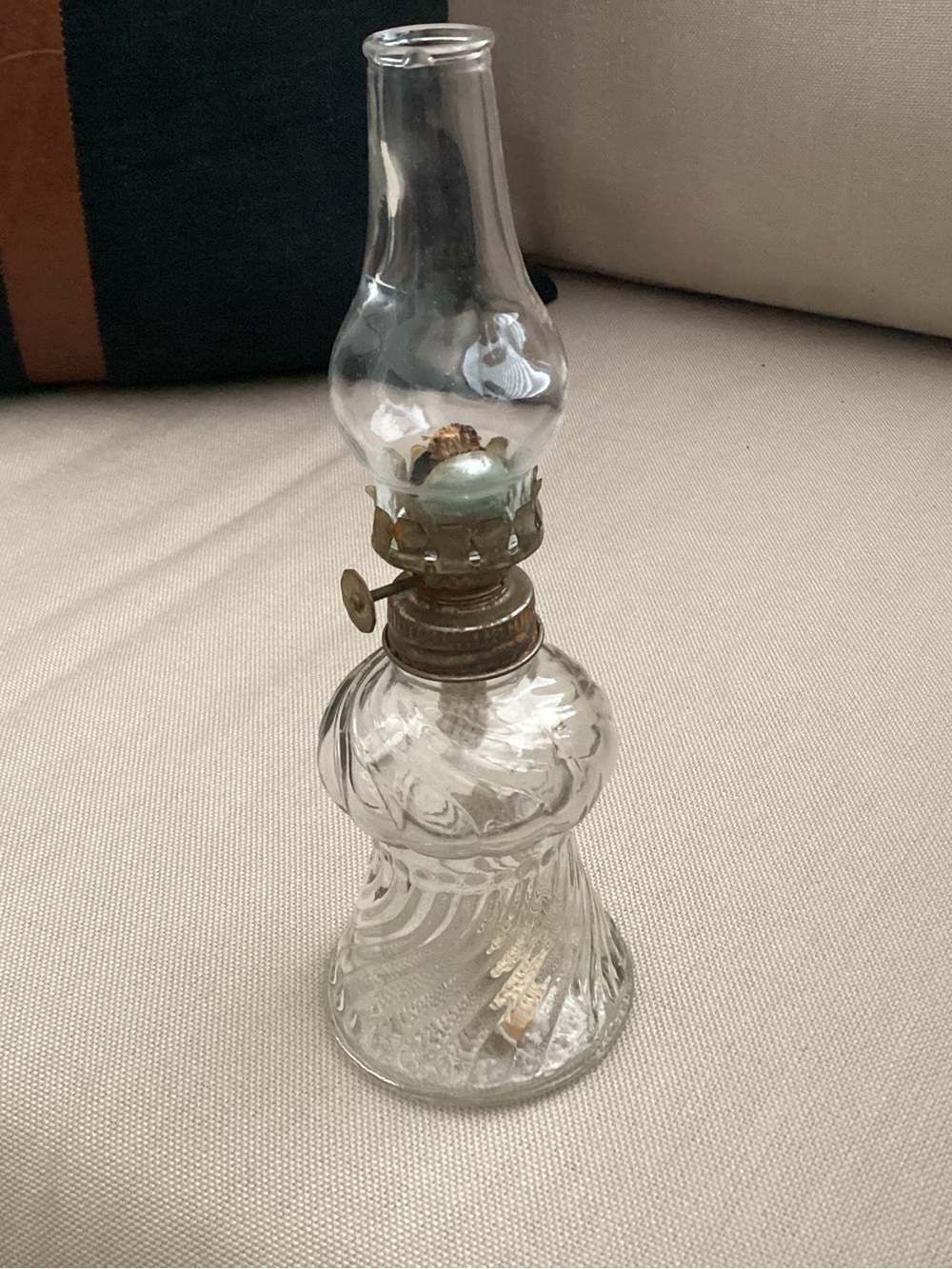 Antique P & A Manufacturing ACORN small oil lamp with clear glass base.